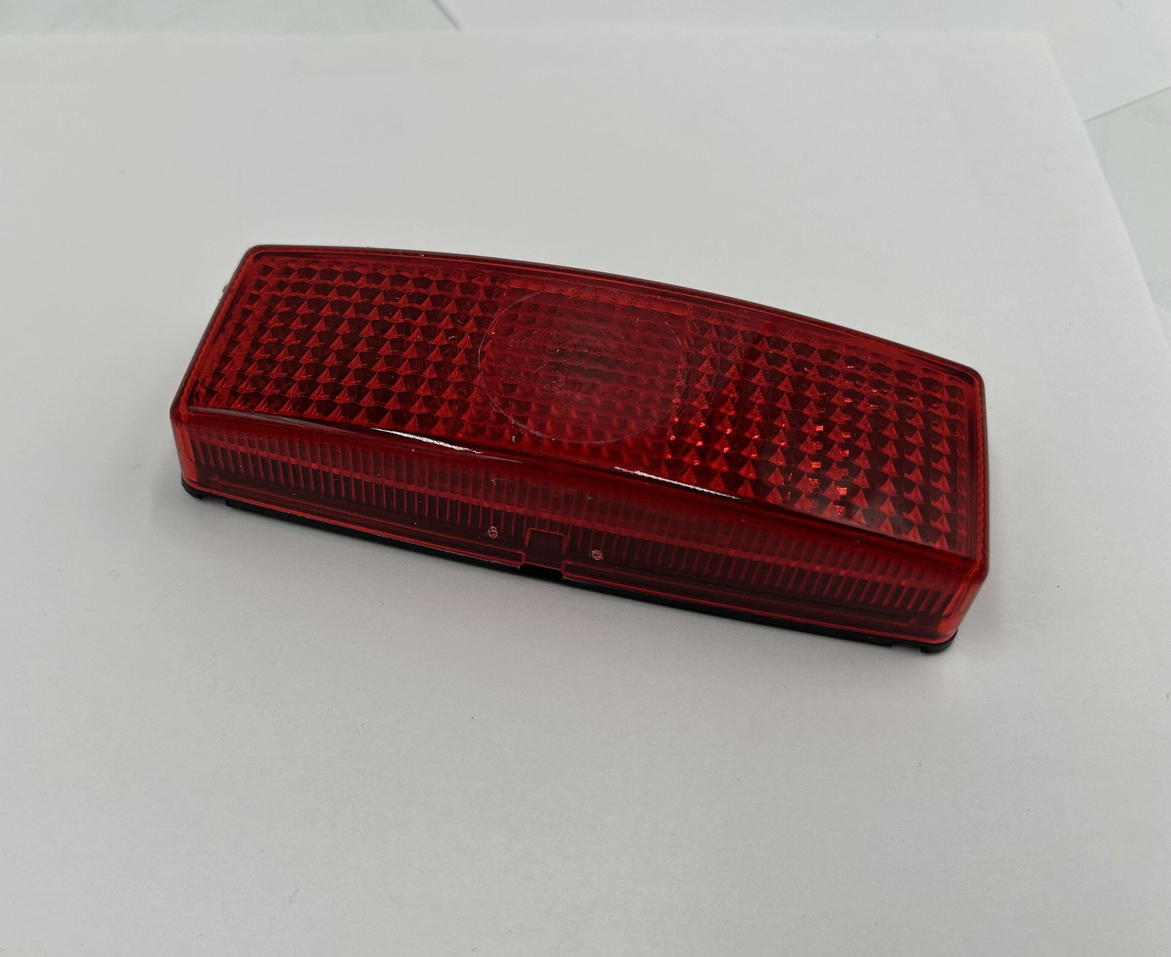 Red Lens Lamp Base (Sandvik 88753159)