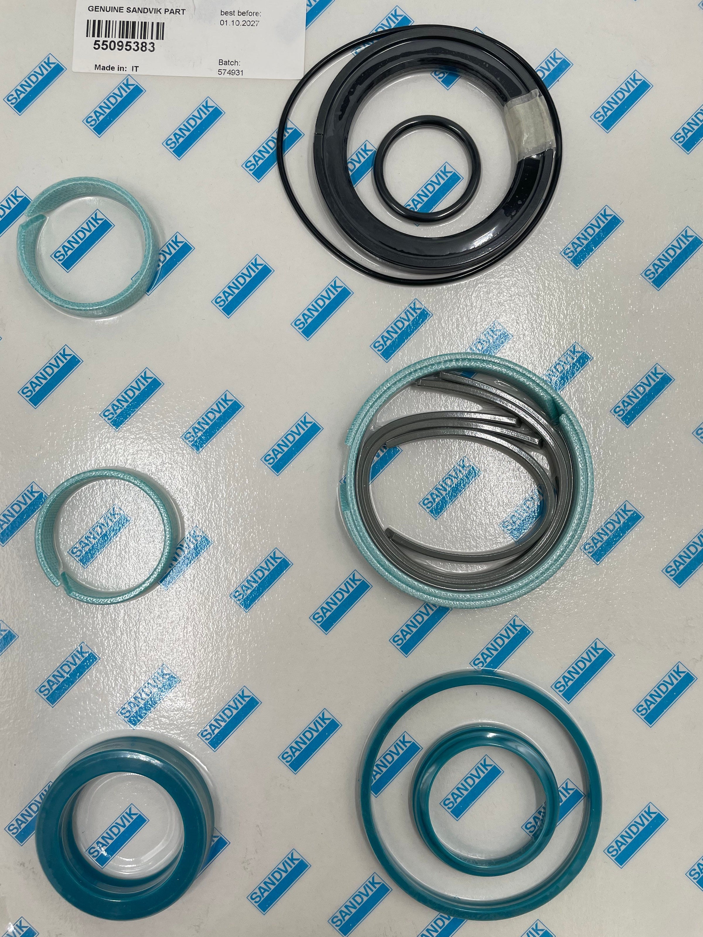 Seal Kit For Cylinder BG00215716 (Sandvik 55095383)